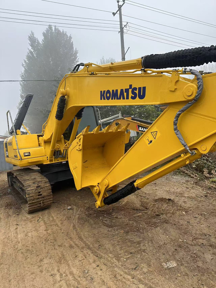 Komatsu PC200-7 excavator - Pelle sur chenille: photos 4 Komatsu PC200-7 excavator - Pelle sur chenille: photos 4