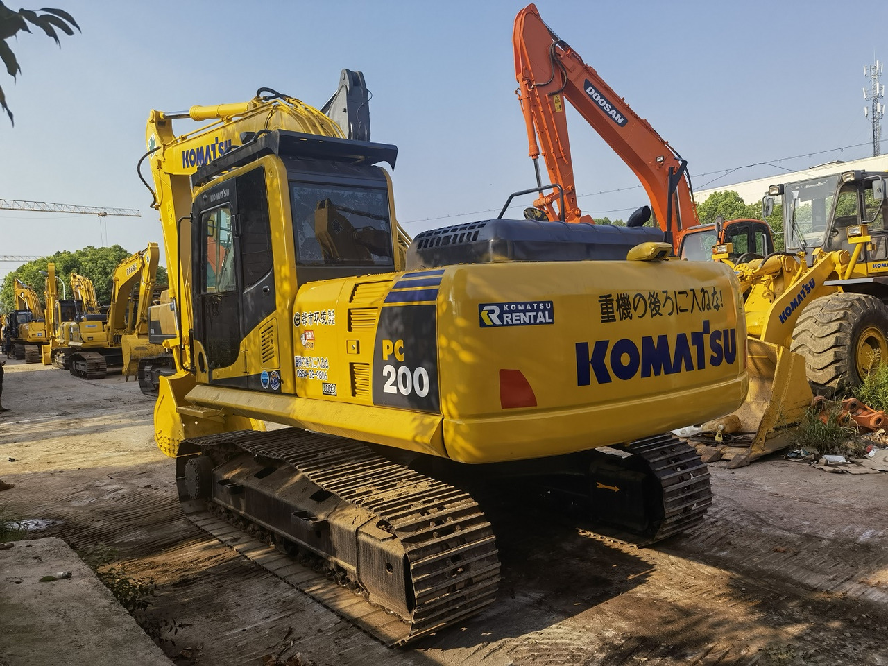Komatsu PC200-8 Excavator - Pelle sur chenille: photos 3 Komatsu PC200-8 Excavator - Pelle sur chenille: photos 3