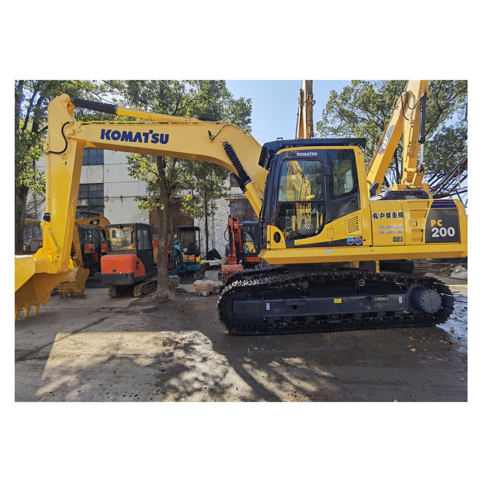 Komatsu PC200-8 Excavator - Pelle sur chenille: photos 2 Komatsu PC200-8 Excavator - Pelle sur chenille: photos 2