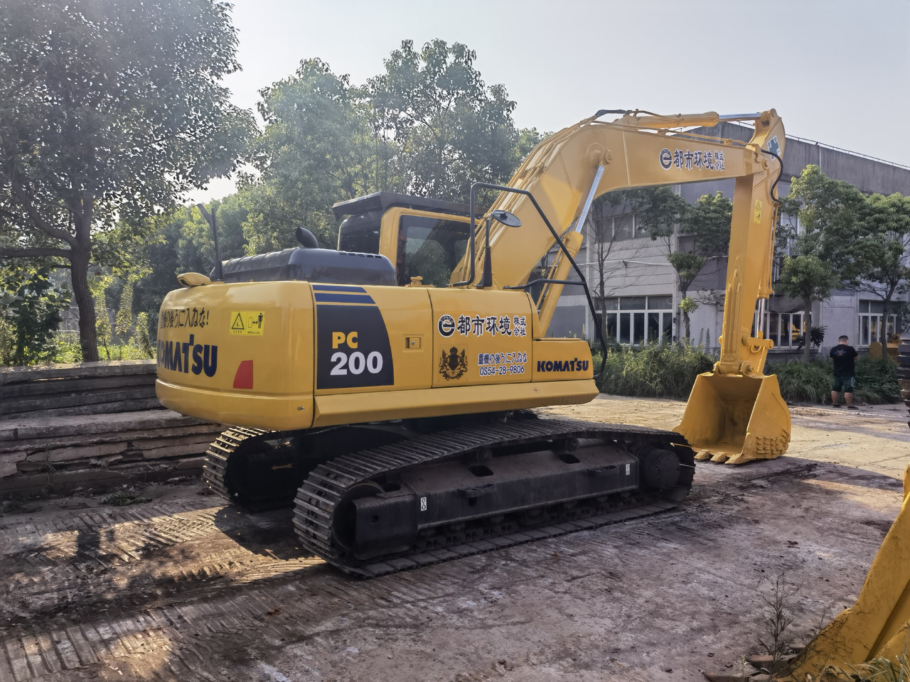 Komatsu PC200-8 Excavator - Pelle sur chenille: photos 1 Komatsu PC200-8 Excavator - Pelle sur chenille: photos 1