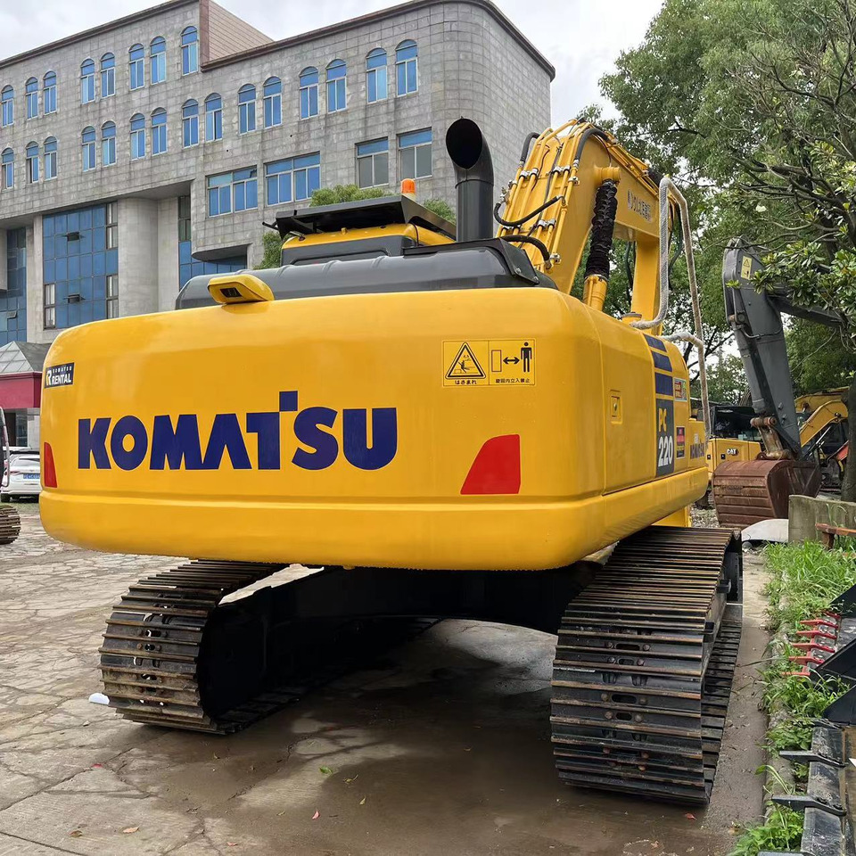 Komatsu PC220-8 Excavator - Pelle sur chenille: photos 5 Komatsu PC220-8 Excavator - Pelle sur chenille: photos 5