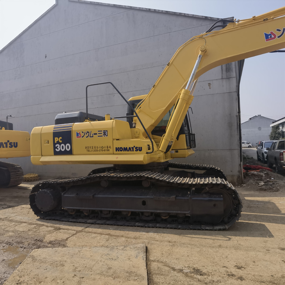 Komatsu PC300-7 Excavator - Pelle sur chenille: photos 2 Komatsu PC300-7 Excavator - Pelle sur chenille: photos 2