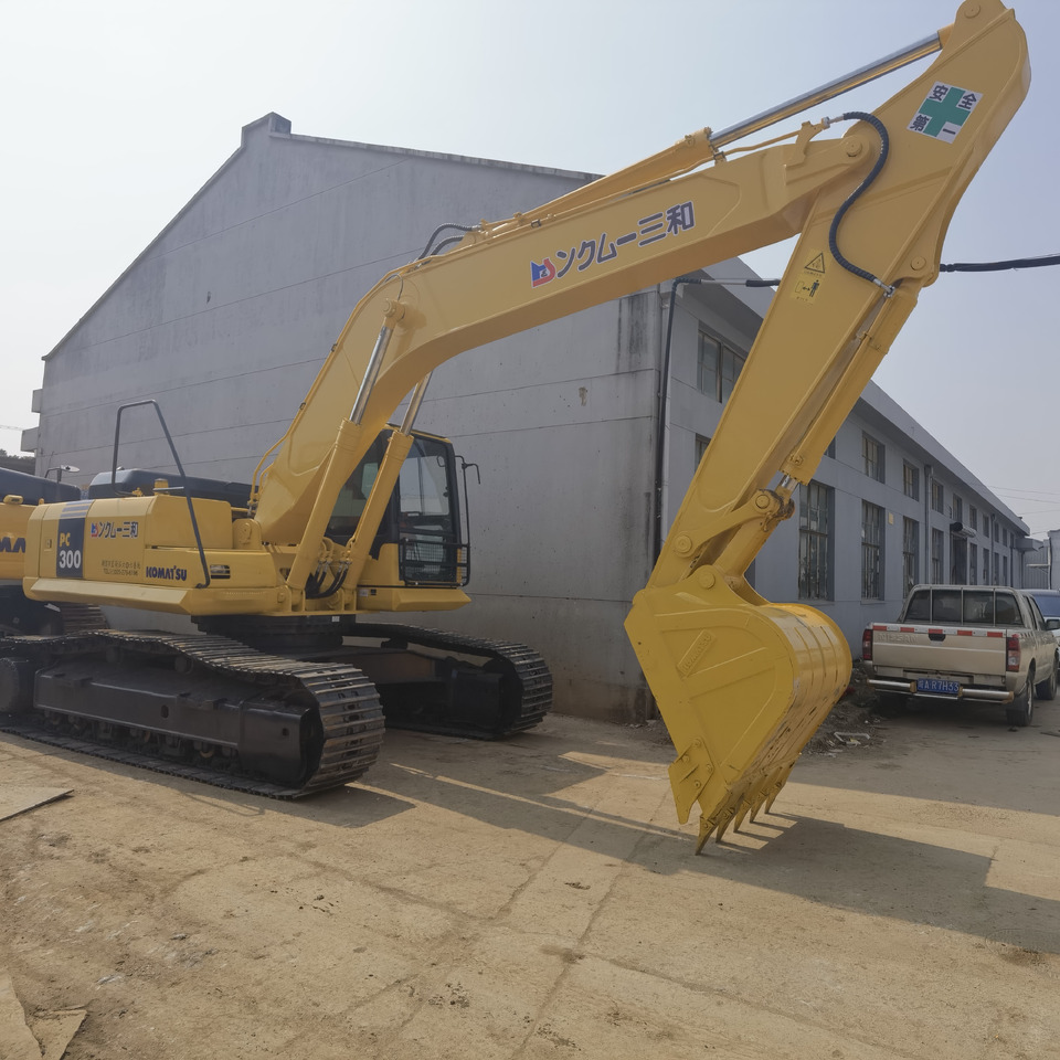Komatsu PC300-7 Excavator - Pelle sur chenille: photos 4 Komatsu PC300-7 Excavator - Pelle sur chenille: photos 4