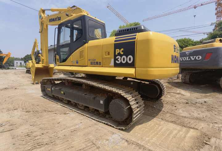 Komatsu PC350-7 excavator - Pelle sur chenille: photos 5 Komatsu PC350-7 excavator - Pelle sur chenille: photos 5