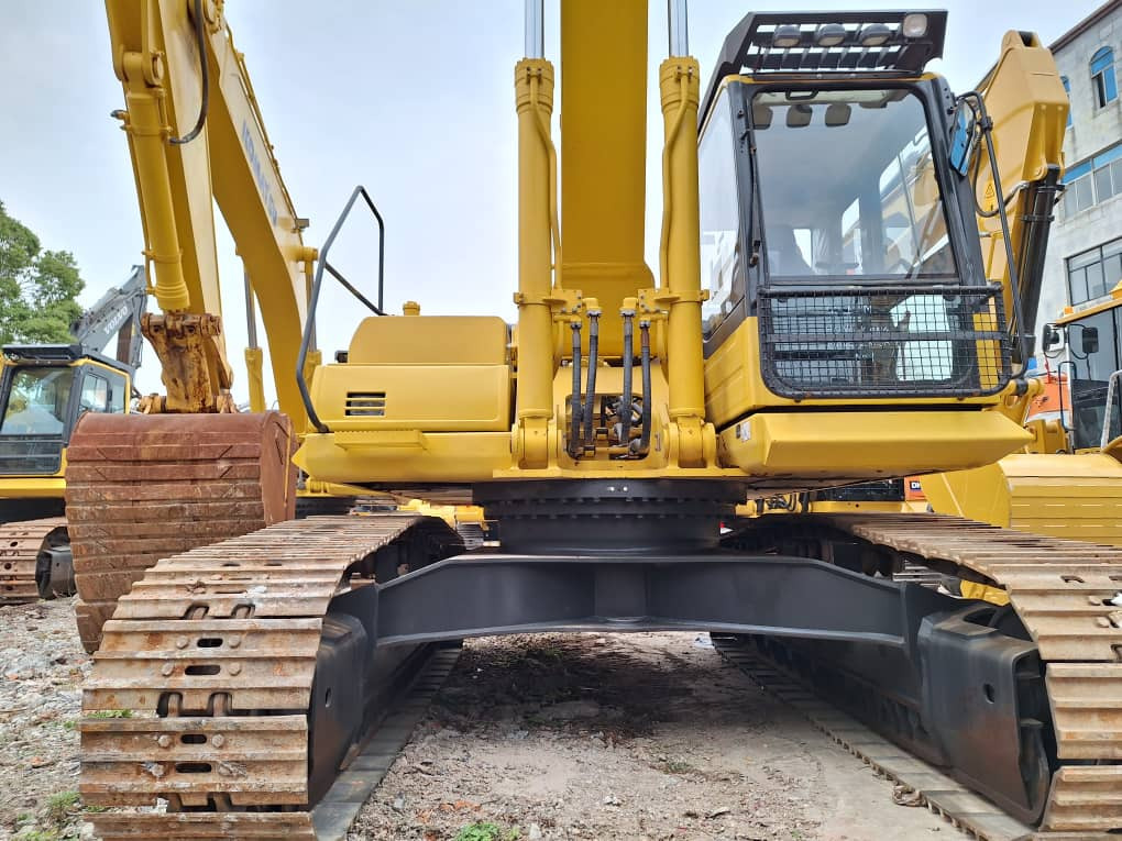 Komatsu PC350-8 excavator - Pelle sur chenille: photos 2 Komatsu PC350-8 excavator - Pelle sur chenille: photos 2