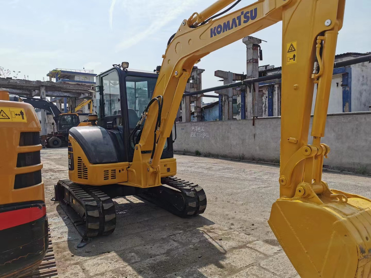 Komatsu PC55MR-3 Excavator - Mini pelle: photos 2 Komatsu PC55MR-3 Excavator - Mini pelle: photos 2