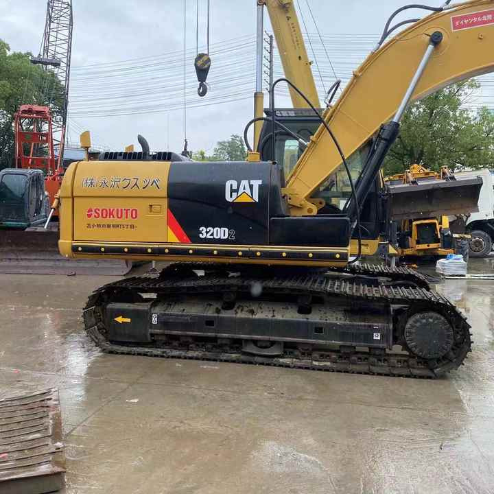 Original Japan cheap second hand excavator/digger cat 320D2 excavator used CAT excavator cat 320D2 for sale - Pelle sur chenille: photos 3 Original Japan cheap second hand excavator/digger cat 320D2 excavator used CAT excavator cat 320D2 for sale - Pelle sur chenille: photos 3