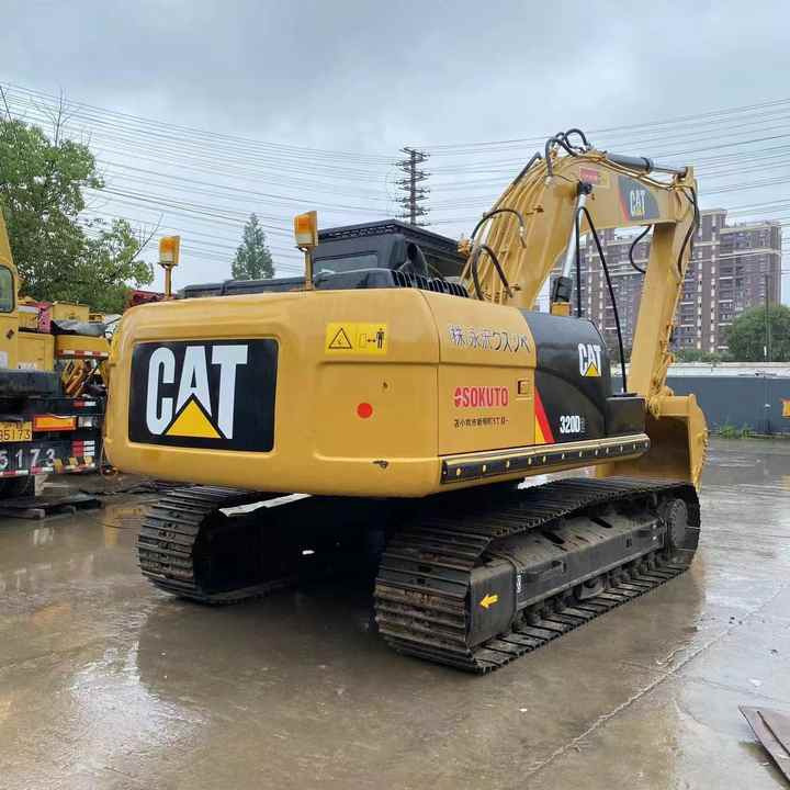 Original Japan cheap second hand excavator/digger cat 320D2 excavator used CAT excavator cat 320D2 for sale - Pelle sur chenille: photos 4 Original Japan cheap second hand excavator/digger cat 320D2 excavator used CAT excavator cat 320D2 for sale - Pelle sur chenille: photos 4
