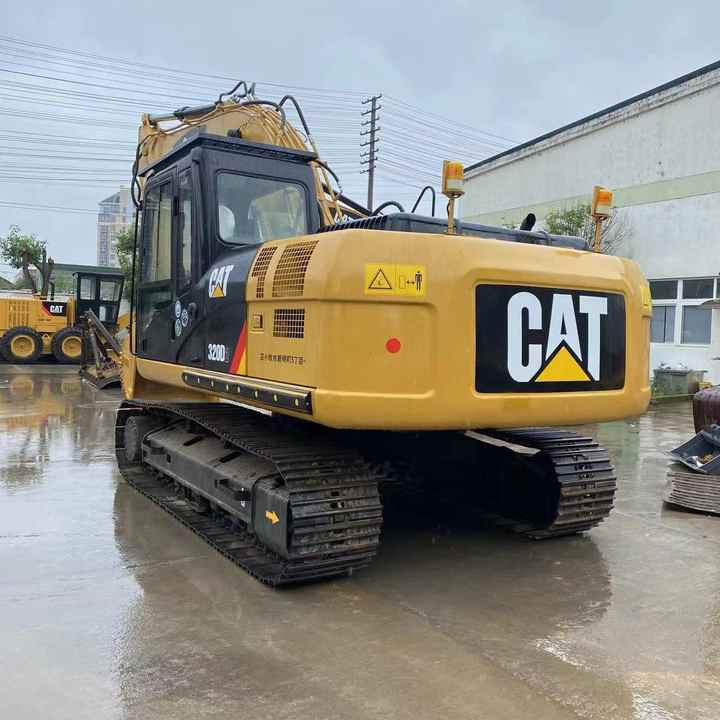 Original Japan cheap second hand excavator/digger cat 320D2 excavator used CAT excavator cat 320D2 for sale - Pelle sur chenille: photos 2 Original Japan cheap second hand excavator/digger cat 320D2 excavator used CAT excavator cat 320D2 for sale - Pelle sur chenille: photos 2