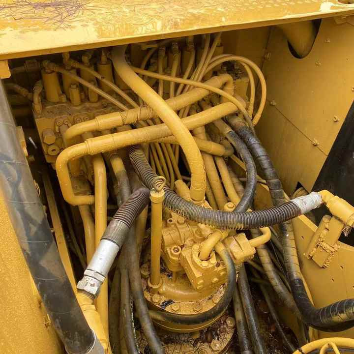 Original Japan cheap second hand excavator/digger cat 320D2 excavator used CAT excavator cat 320D2 for sale - Pelle sur chenille: photos 5 Original Japan cheap second hand excavator/digger cat 320D2 excavator used CAT excavator cat 320D2 for sale - Pelle sur chenille: photos 5