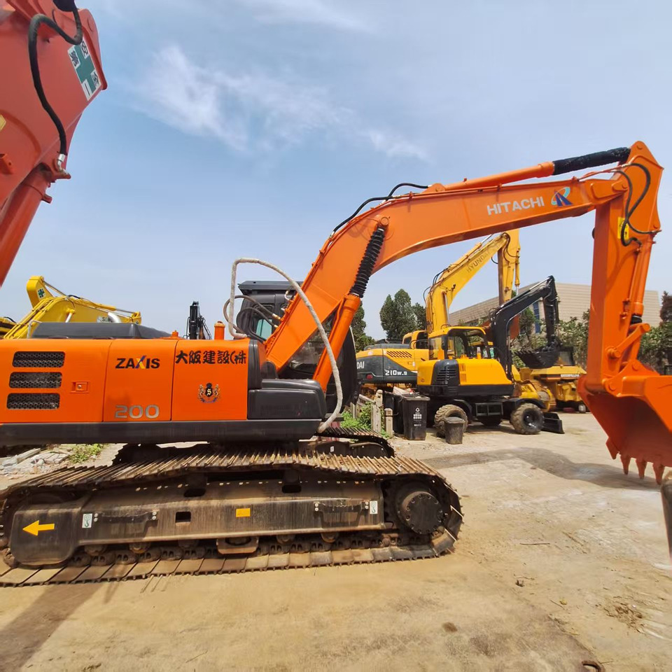 Second hand Hitachi ZX200 hitachi excavator in stock - Pelle: photos 4 Second hand Hitachi ZX200 hitachi excavator in stock - Pelle: photos 4