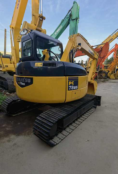 Used Japan Original 7ton Komatsu PC78US Excavator Komatsu used Excavator With High Quality Engine For Sale - Pelle: photos 4 Used Japan Original 7ton Komatsu PC78US Excavator Komatsu used Excavator With High Quality Engine For Sale - Pelle: photos 4