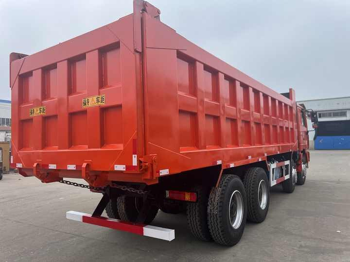 Used Shacman F3000 8X4 Dump Truck - Camion benne: photos 5 Used Shacman F3000 8X4 Dump Truck - Camion benne: photos 5