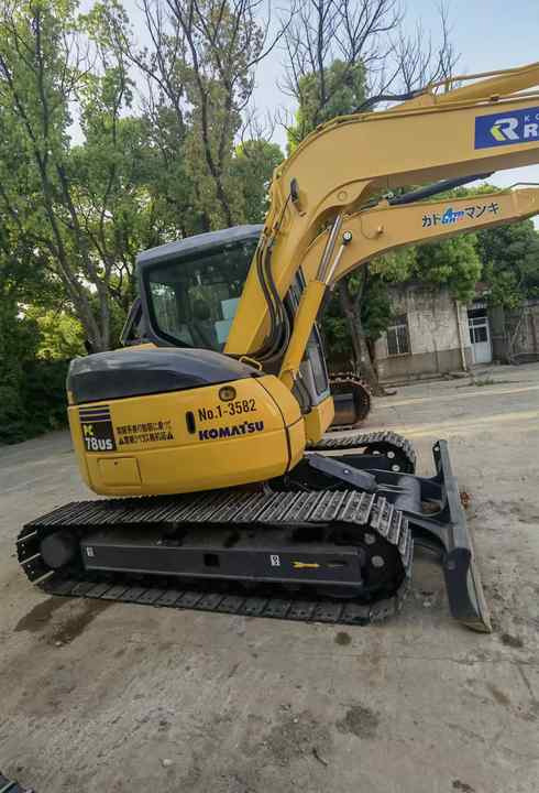 Used Small Crawler Excavator PC78US Japan Brand komatsu model pc78us For Sale - Pelle: photos 4 Used Small Crawler Excavator PC78US Japan Brand komatsu model pc78us For Sale - Pelle: photos 4