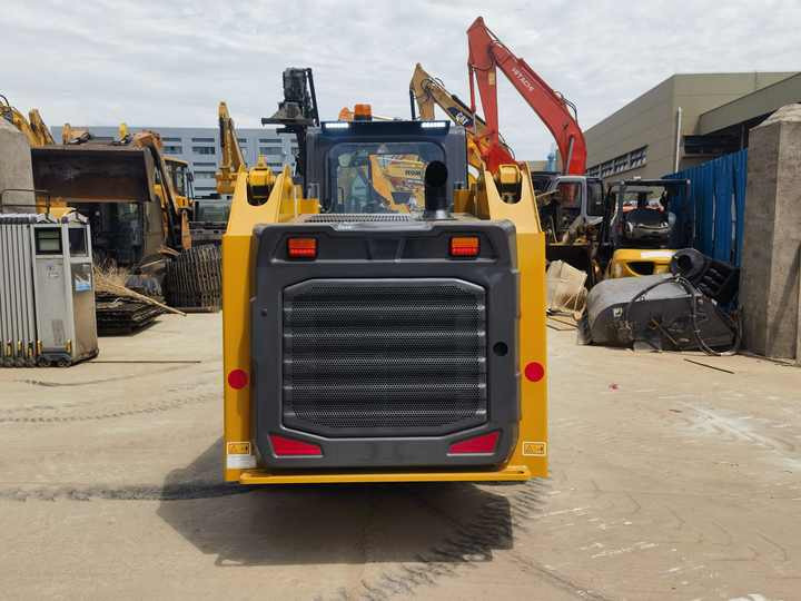 Cat 246d skid loaders - Mini chargeuse: photos 4 Cat 246d skid loaders - Mini chargeuse: photos 4