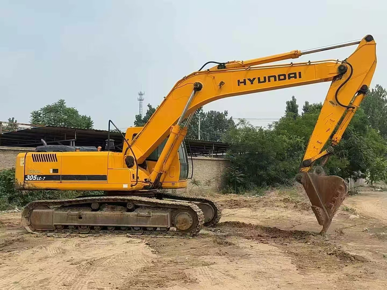 Hyundai 305lc-7 Excavator - Pelle sur chenille: photos 2 Hyundai 305lc-7 Excavator - Pelle sur chenille: photos 2