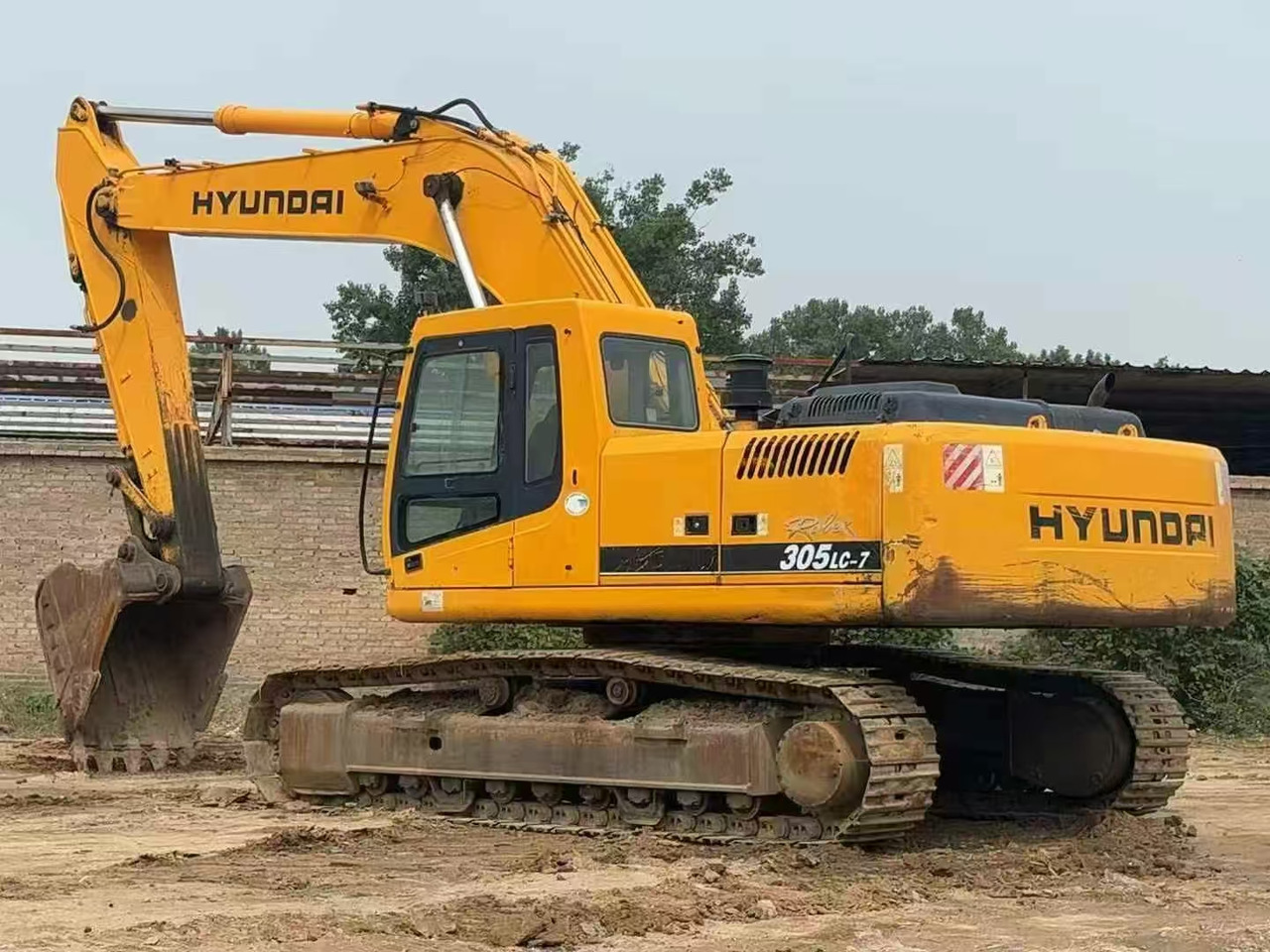 Hyundai 305lc-7 Excavator - Pelle sur chenille: photos 1 Hyundai 305lc-7 Excavator - Pelle sur chenille: photos 1