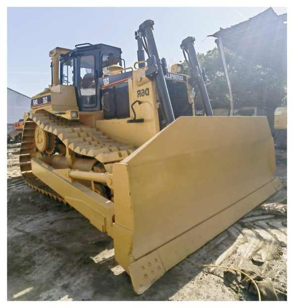 Second hand original japanese CAT D6R crawler bulldozer with high quality used Caterpillar D6R dozer for sale - Bulldozer: photos 1 Second hand original japanese CAT D6R crawler bulldozer with high quality used Caterpillar D6R dozer for sale - Bulldozer: photos 1