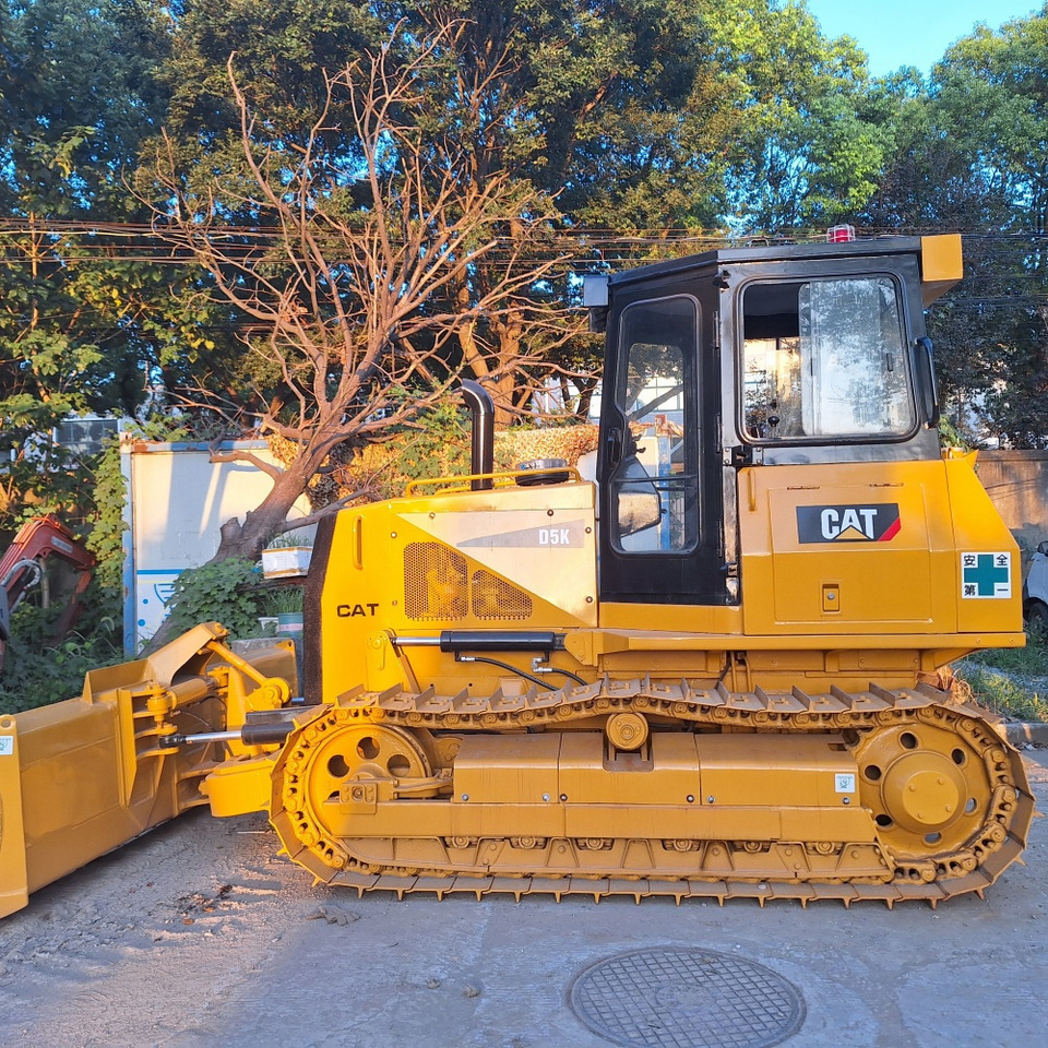 Used caterpillar cat D5k bulldozer - Bulldozer: photos 3 Used caterpillar cat D5k bulldozer - Bulldozer: photos 3