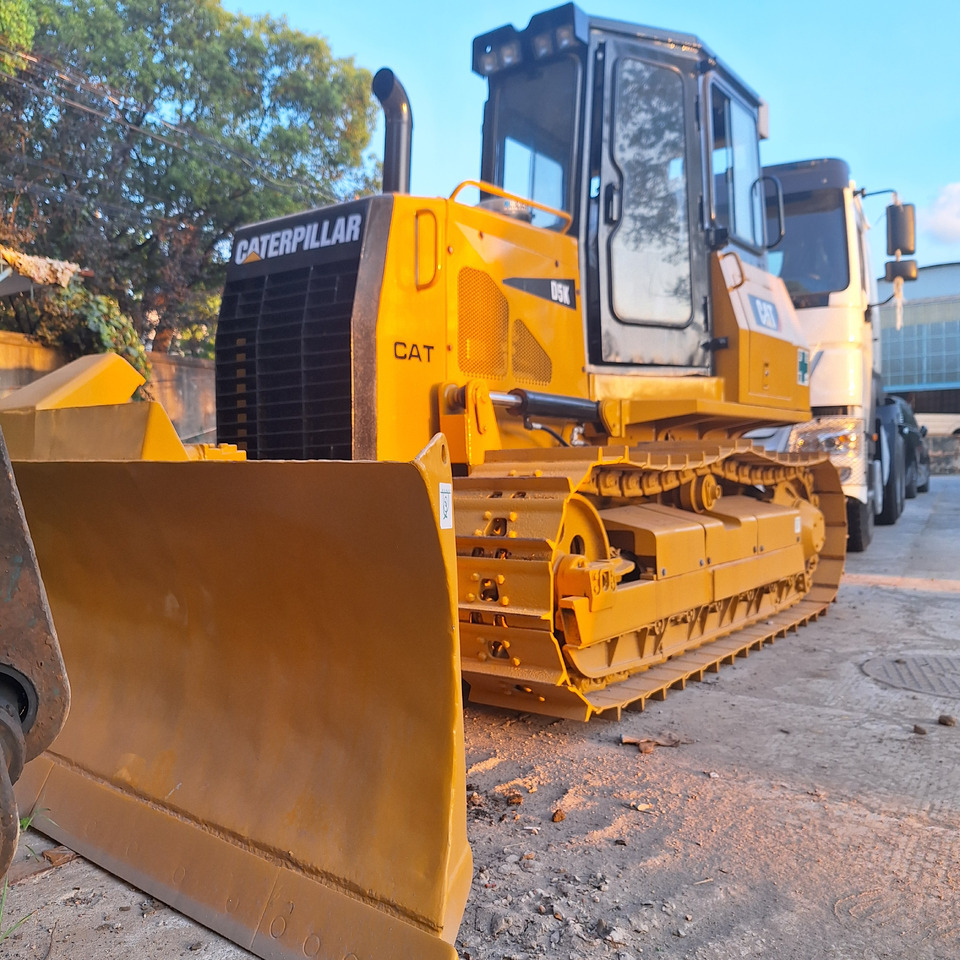 Used caterpillar cat D5k bulldozer - Bulldozer: photos 2 Used caterpillar cat D5k bulldozer - Bulldozer: photos 2