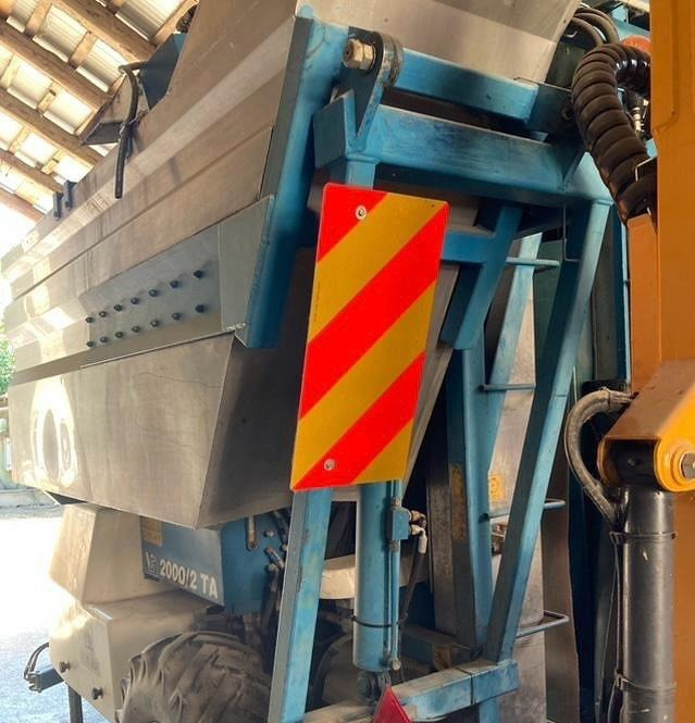 Vendemmiatrice Volentieri VG2000/2TA - Machine à vendanger: photos 4 Vendemmiatrice Volentieri VG2000/2TA - Machine à vendanger: photos 4