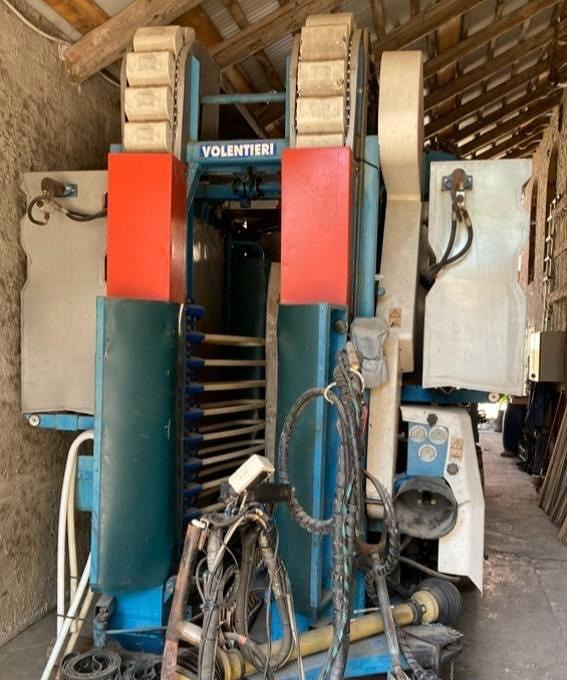 Vendemmiatrice Volentieri VG2000/2TA - Machine à vendanger: photos 3 Vendemmiatrice Volentieri VG2000/2TA - Machine à vendanger: photos 3