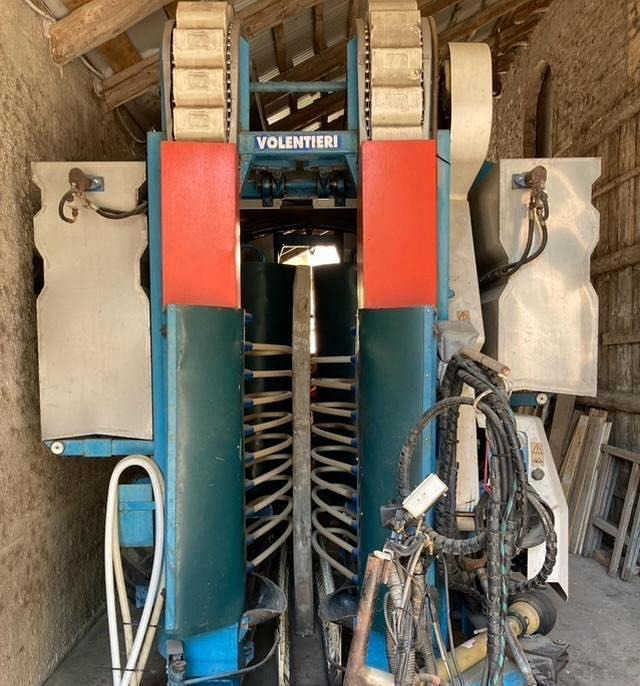 Vendemmiatrice Volentieri VG2000/2TA - Machine à vendanger: photos 2 Vendemmiatrice Volentieri VG2000/2TA - Machine à vendanger: photos 2