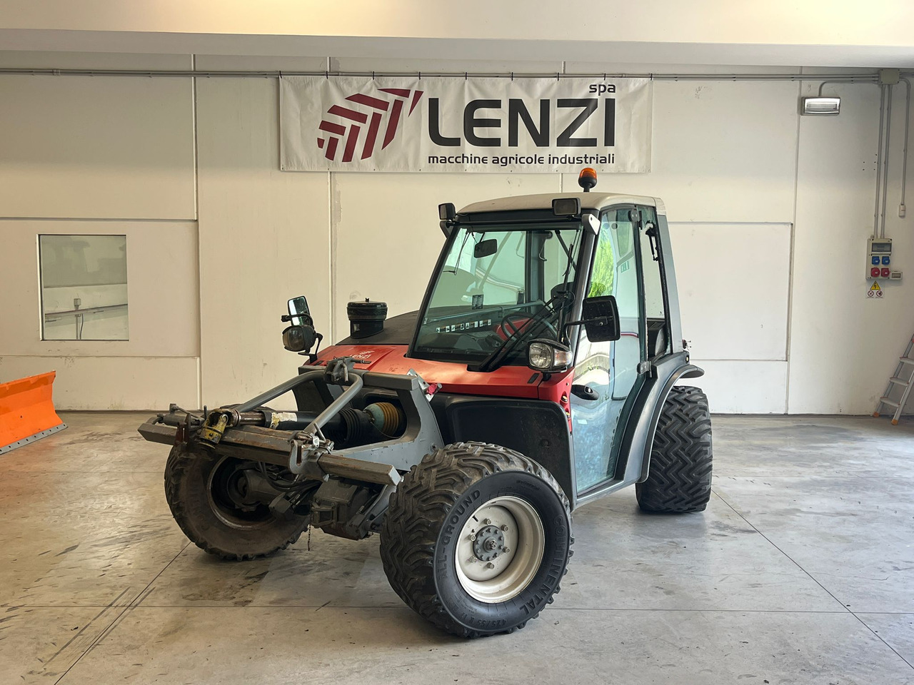 AEBI TT 270 - Tracteur agricole: photos 1 AEBI TT 270 - Tracteur agricole: photos 1
