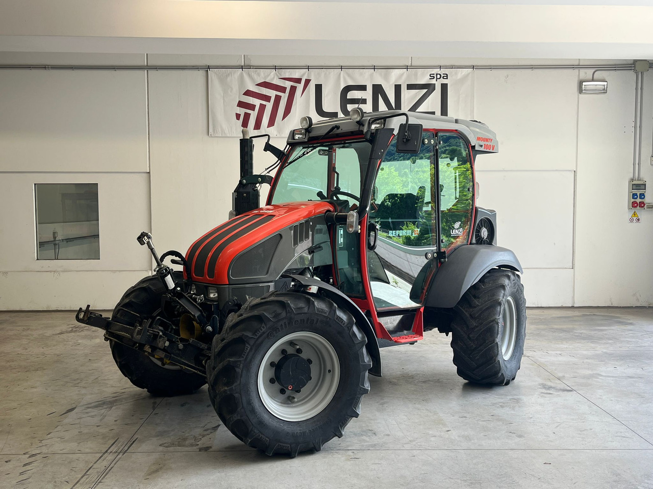 REFORM MOUNTY 100 V - Tracteur agricole: photos 1 REFORM MOUNTY 100 V - Tracteur agricole: photos 1