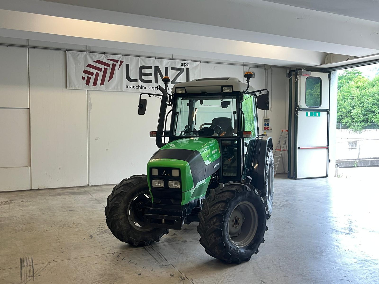 TRATTORE DEUTZ-FAHR 5100.4 D - Tracteur agricole: photos 2 TRATTORE DEUTZ-FAHR 5100.4 D - Tracteur agricole: photos 2