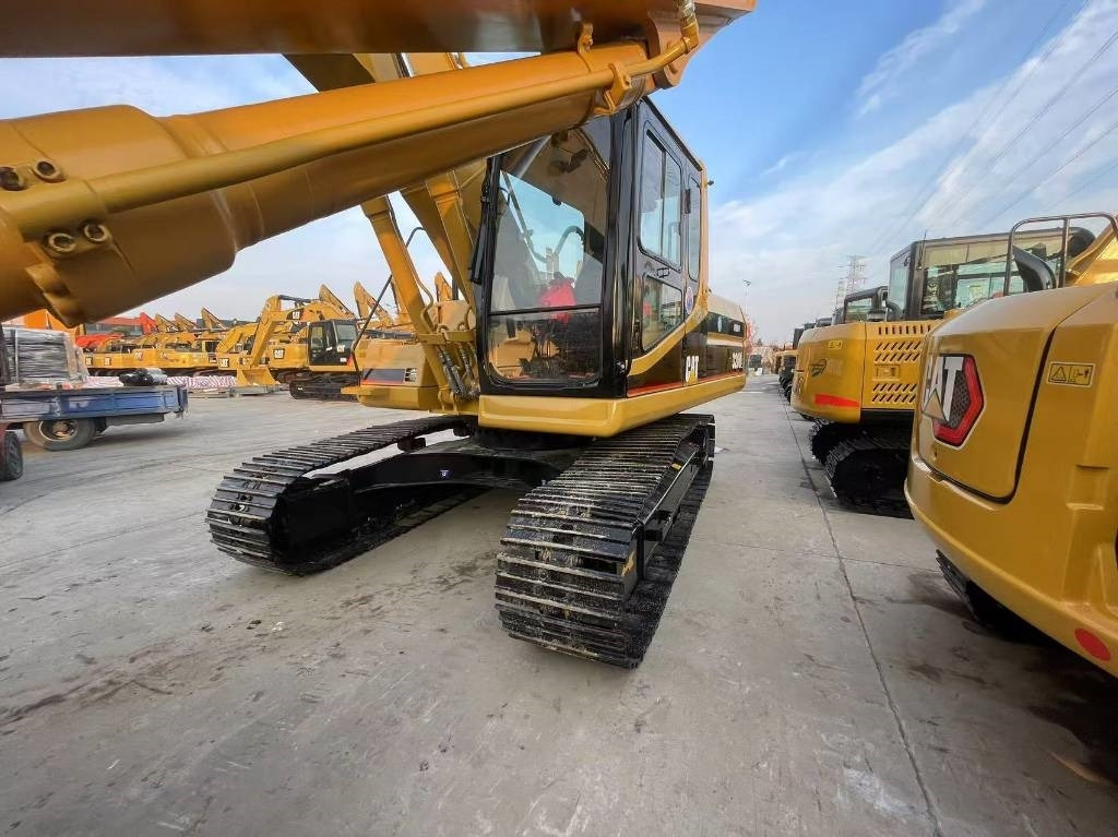 CAT 320 B - Pelle sur chenille: photos 4 CAT 320 B - Pelle sur chenille: photos 4