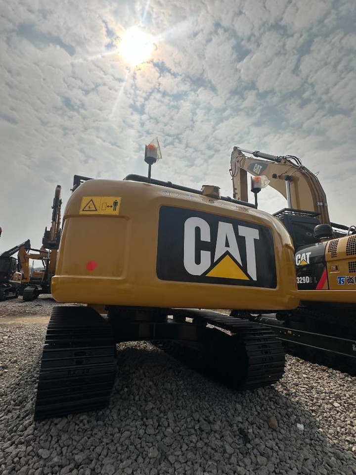 CAT 320 D - Pelle sur chenille: photos 4 CAT 320 D - Pelle sur chenille: photos 4