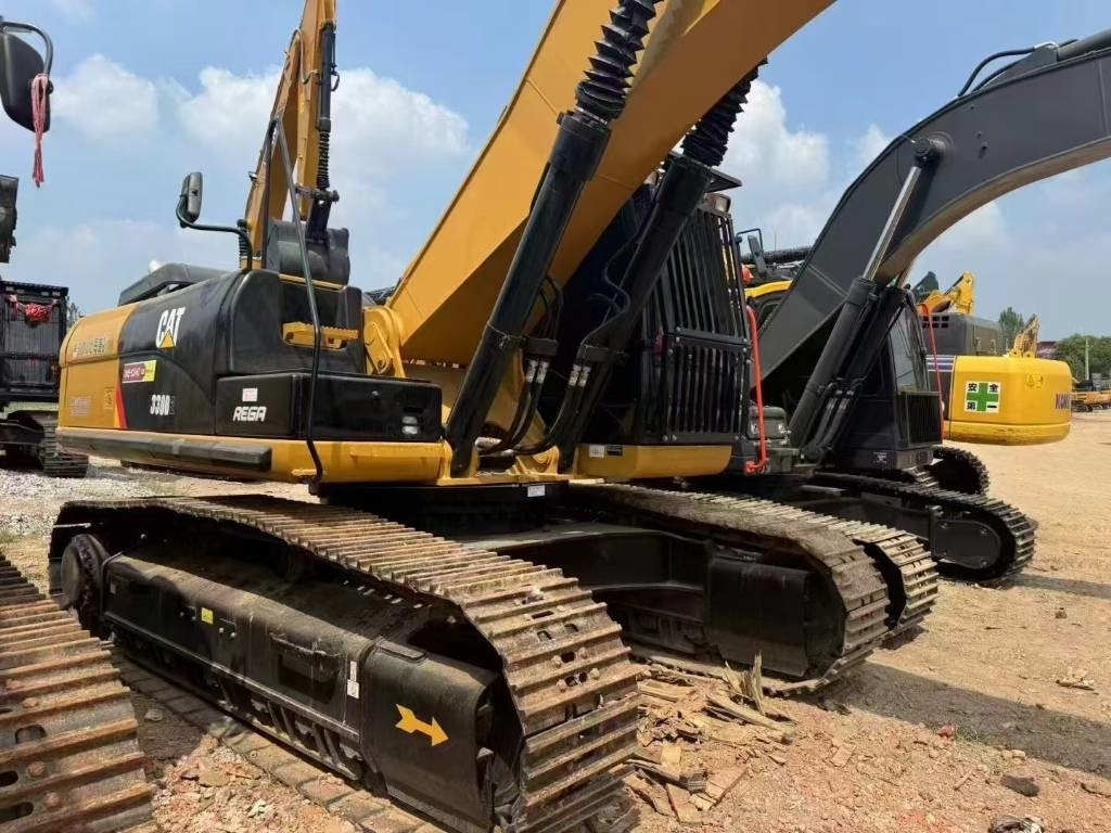 CAT 330 D L - Pelle sur chenille: photos 2 CAT 330 D L - Pelle sur chenille: photos 2