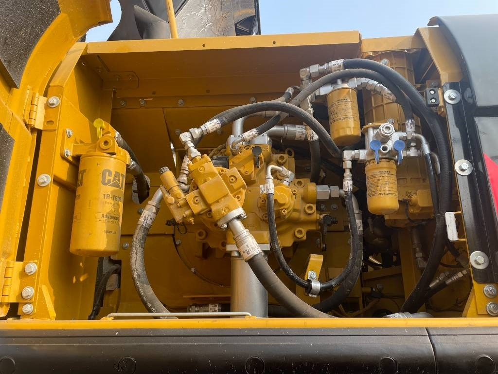 CAT 340 D L - Pelle sur chenille: photos 5 CAT 340 D L - Pelle sur chenille: photos 5
