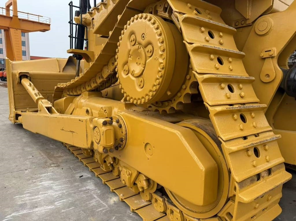 CAT D 10 R - Bulldozer: photos 4 CAT D 10 R - Bulldozer: photos 4