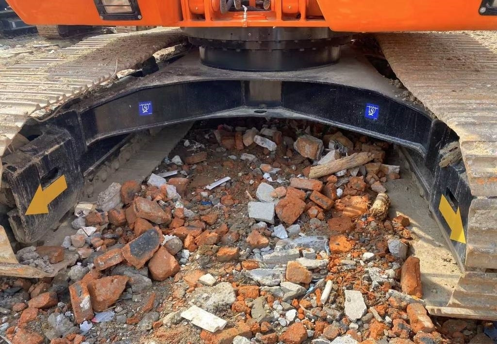 Doosan 150 - Pelle sur chenille: photos 5 Doosan 150 - Pelle sur chenille: photos 5