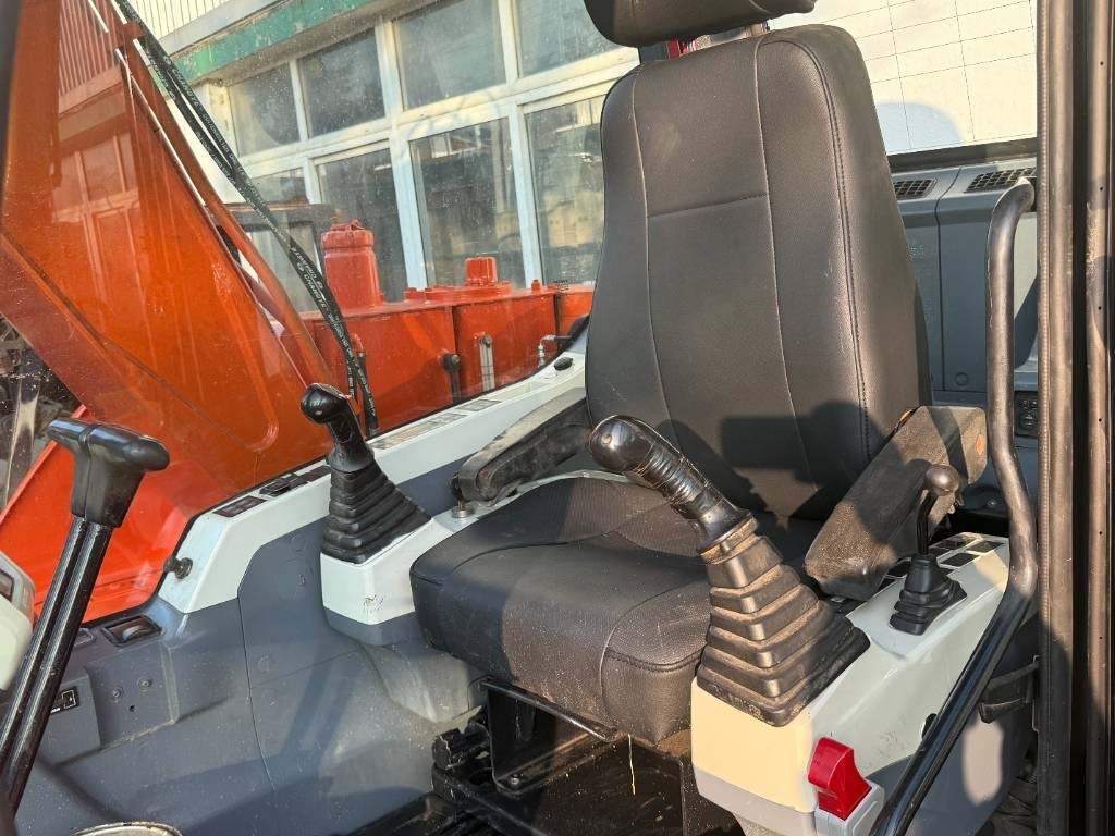 Doosan DX 75 - Pelle sur chenille: photos 3 Doosan DX 75 - Pelle sur chenille: photos 3