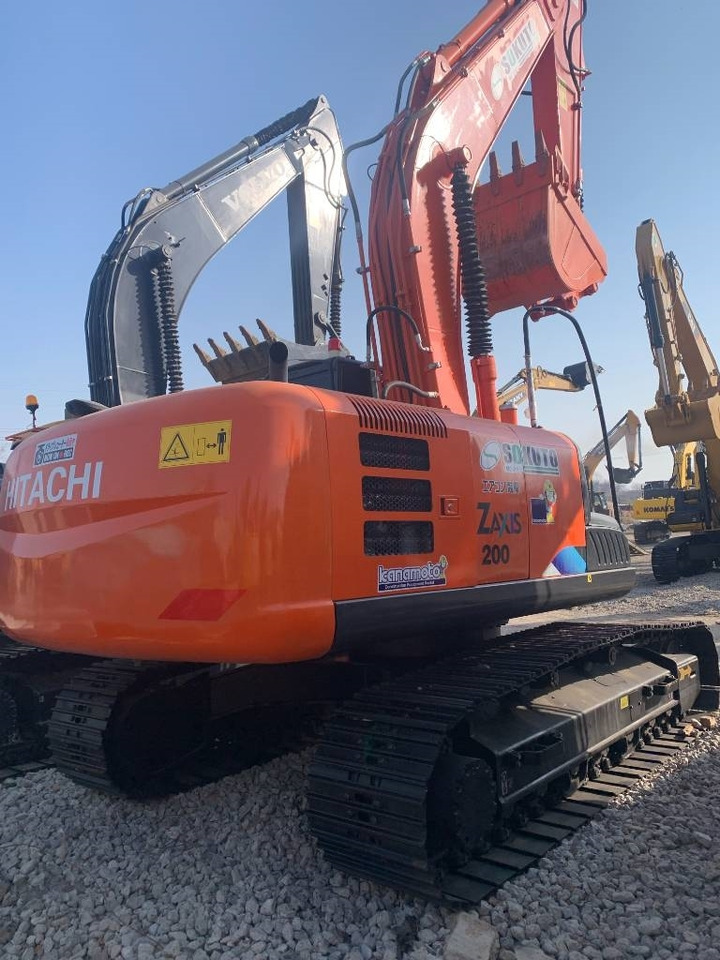 Hitachi 200 - Pelle sur chenille: photos 1 Hitachi 200 - Pelle sur chenille: photos 1