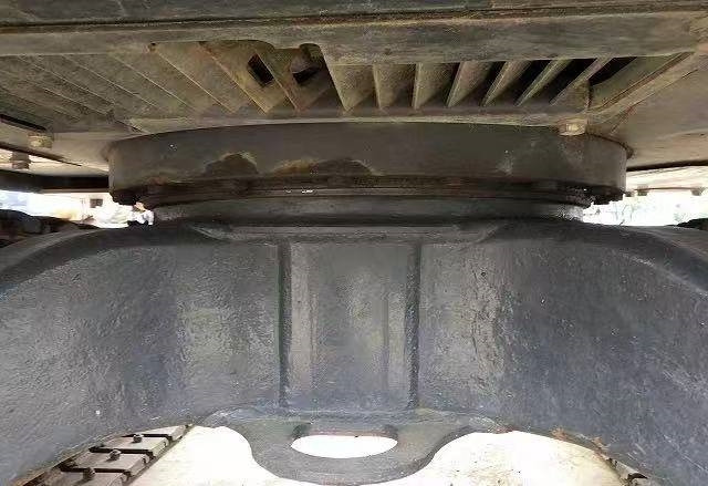 Hitachi 30 - Pelle sur chenille: photos 5 Hitachi 30 - Pelle sur chenille: photos 5