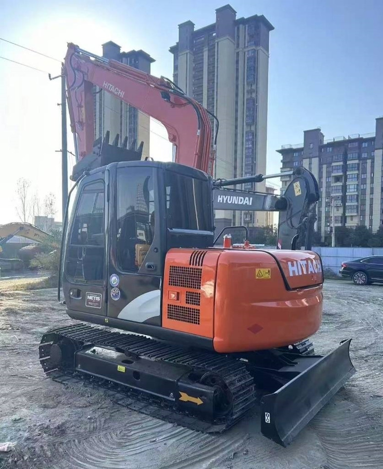 Hitachi 70 - Pelle sur chenille: photos 3 Hitachi 70 - Pelle sur chenille: photos 3