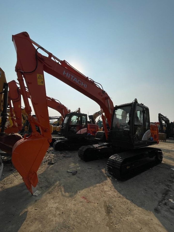 Hitachi ZX 130 - Pelle sur chenille: photos 2 Hitachi ZX 130 - Pelle sur chenille: photos 2