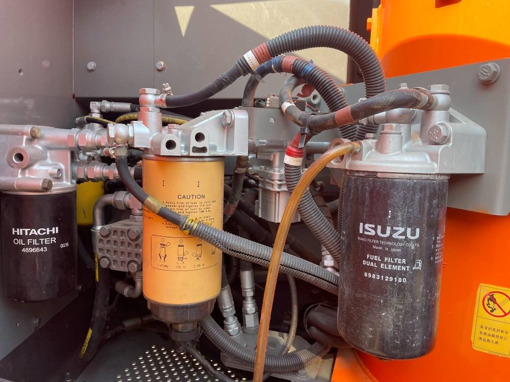 Hitachi ZX 130 - Pelle sur chenille: photos 5 Hitachi ZX 130 - Pelle sur chenille: photos 5