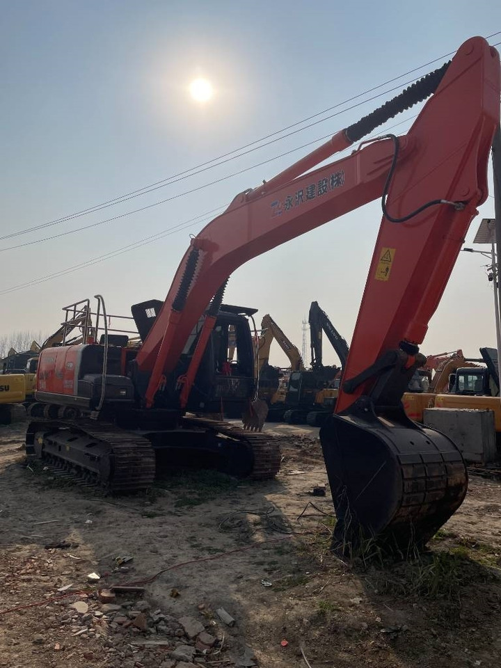 Hitachi ZX 240 - Pelle sur chenille: photos 3 Hitachi ZX 240 - Pelle sur chenille: photos 3