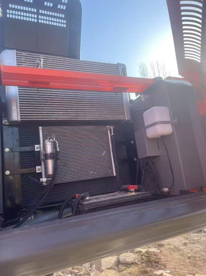 Hitachi ZX 350 - Pelle sur chenille: photos 2 Hitachi ZX 350 - Pelle sur chenille: photos 2