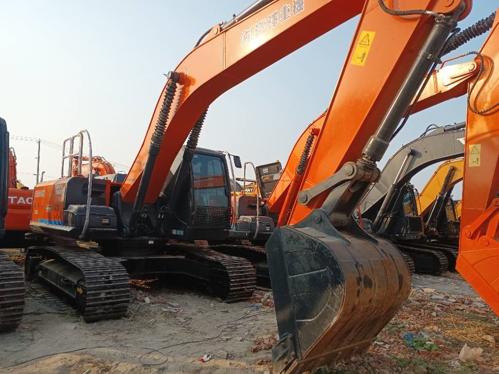 Hitachi Zaxis 240 LC-3 - Pelle sur chenille: photos 4 Hitachi Zaxis 240 LC-3 - Pelle sur chenille: photos 4