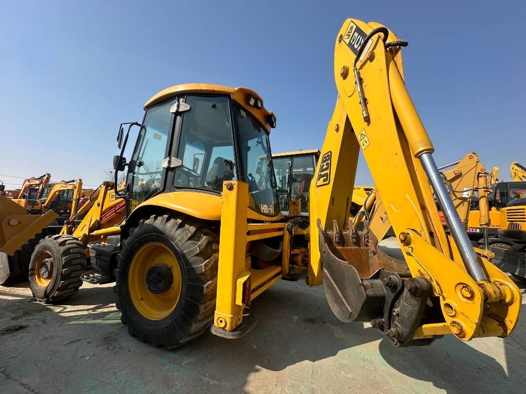JCB 3 CX - Tractopelle: photos 5 JCB 3 CX - Tractopelle: photos 5