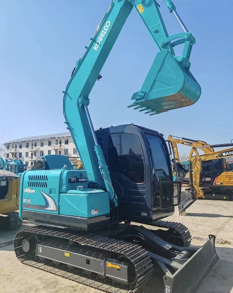 Kobelco SK 75 - Pelle sur chenille: photos 3 Kobelco SK 75 - Pelle sur chenille: photos 3