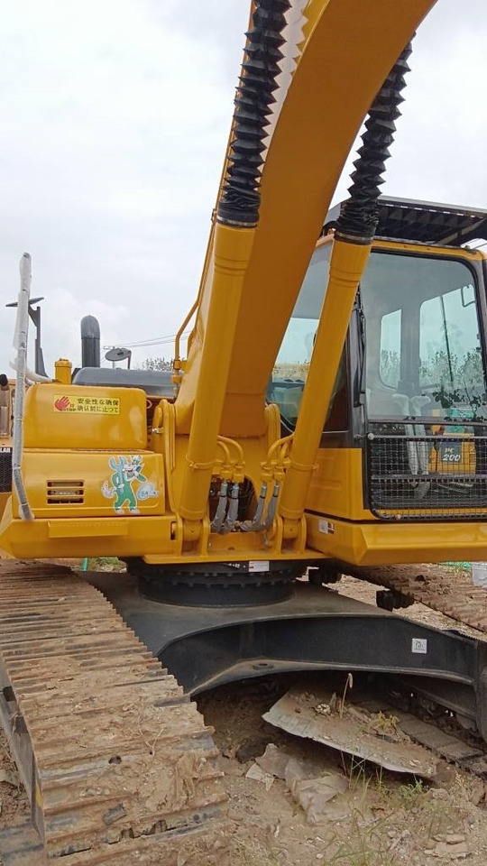 Komatsu PC 220-7 - Pelle sur chenille: photos 2 Komatsu PC 220-7 - Pelle sur chenille: photos 2