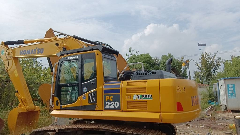 Komatsu PC 220-7 - Pelle sur chenille: photos 1 Komatsu PC 220-7 - Pelle sur chenille: photos 1