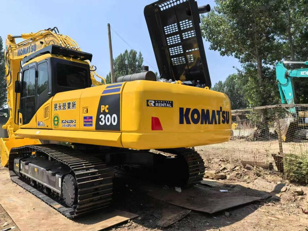 Komatsu PC 300 - Pelle sur chenille: photos 1 Komatsu PC 300 - Pelle sur chenille: photos 1